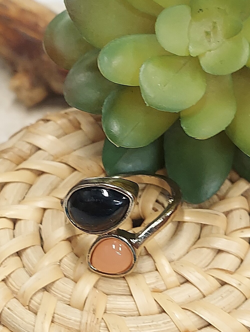 R138 Goldtone Double Pear Shaped Contrasting Cabochon Artisan Cocktail Wrap Ring